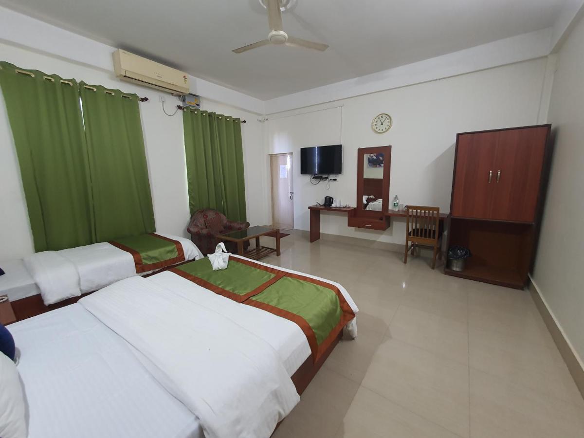 Hotel Deo Volente Sivasagar エクステリア 写真