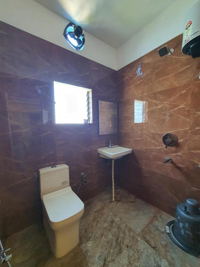 Hotel Deo Volente Sivasagar エクステリア 写真