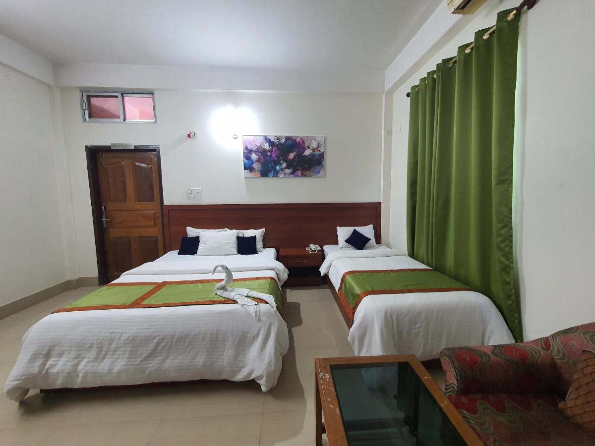 Hotel Deo Volente Sivasagar エクステリア 写真