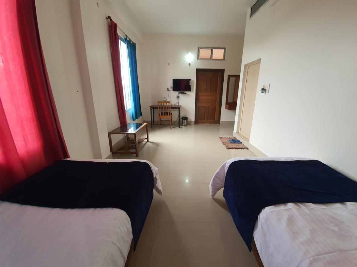 Hotel Deo Volente Sivasagar エクステリア 写真